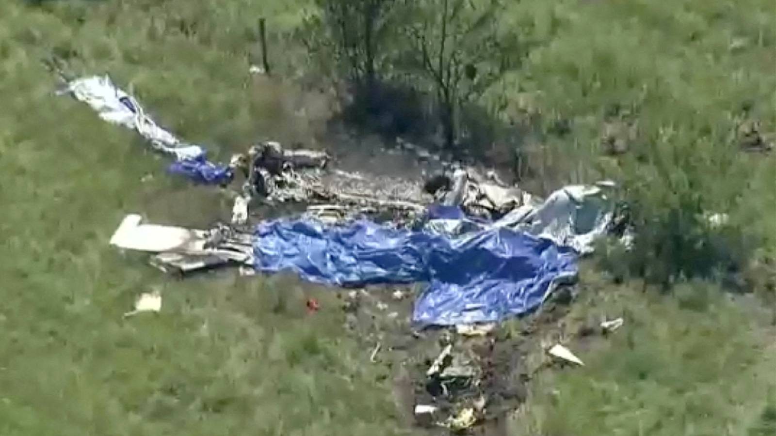 Missouri plane crash leaves 12 dead, families in mourning