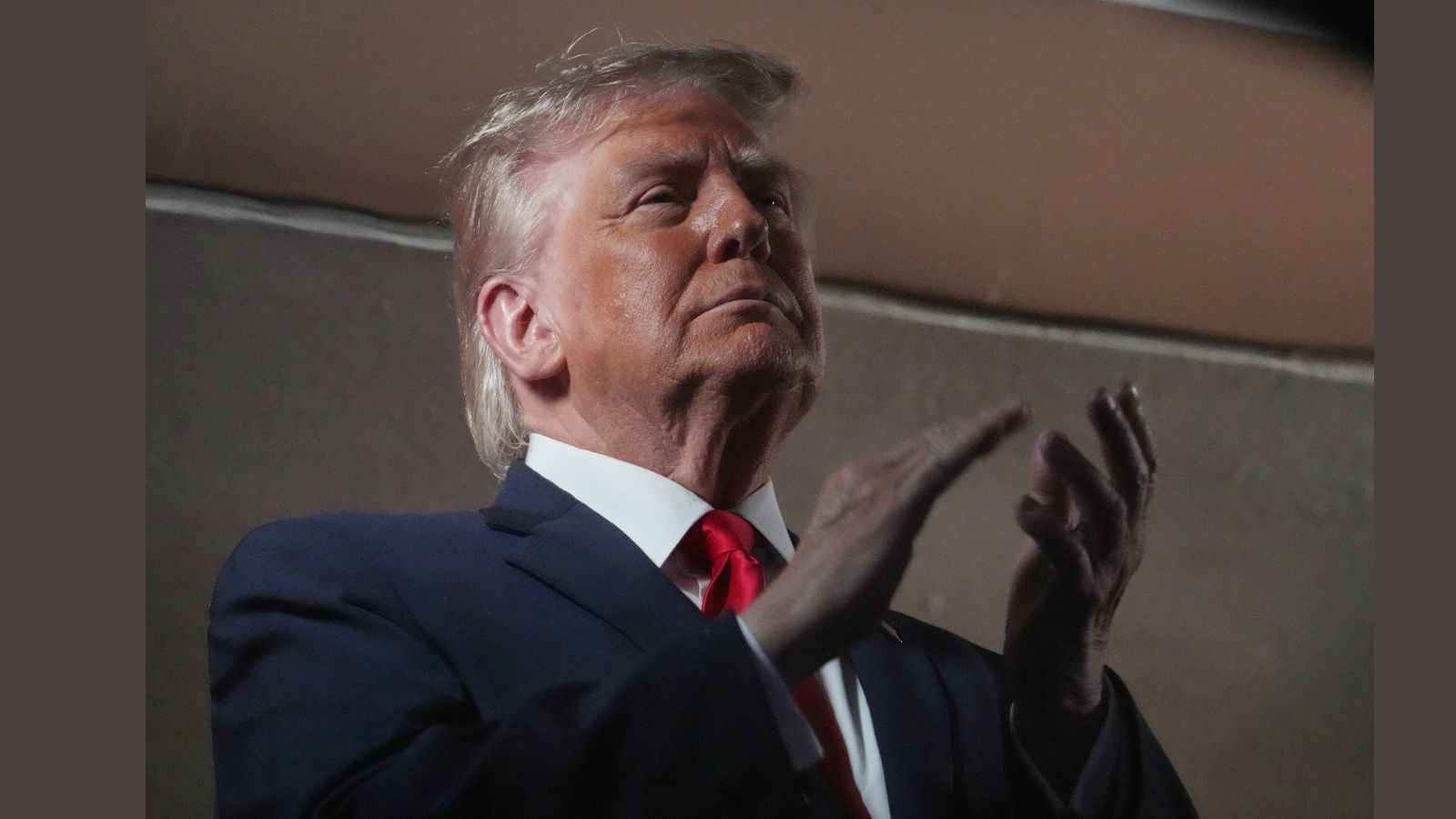 Trump administration tells ICE to suspend most vehicle stops after deadly shootings