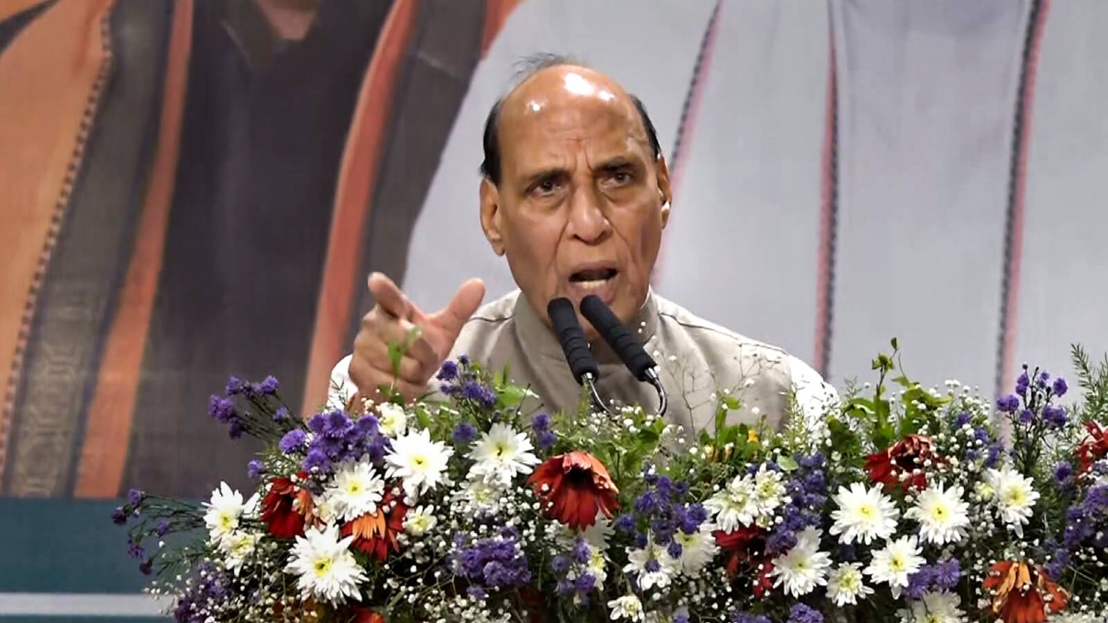 Rajnath Singh accuses Congress of attacking constitutional institutions, calls it ‘fourth unforgivable crime’