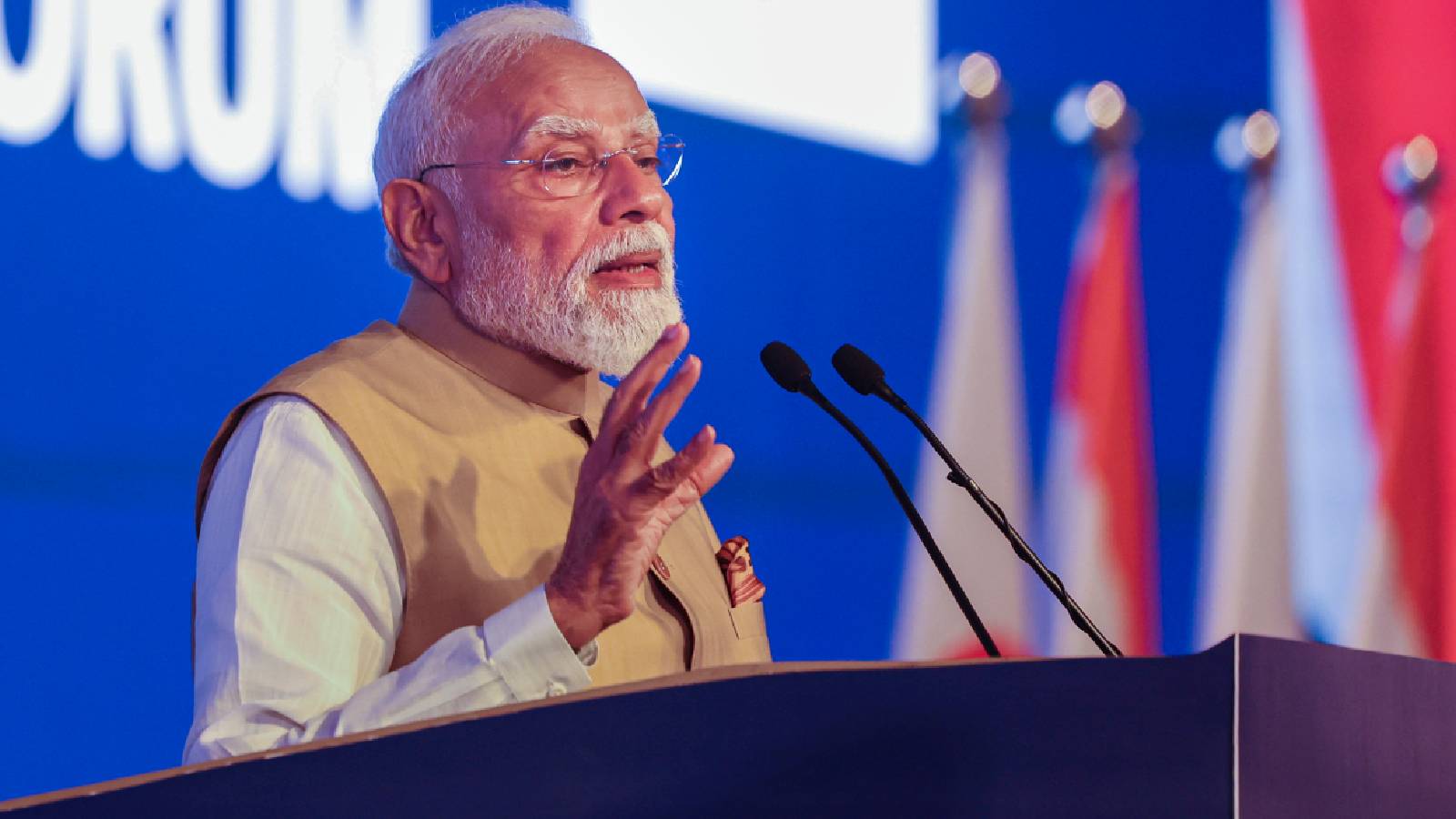 PM Modi pays tributes to Swami Vivekananda on death anniversary