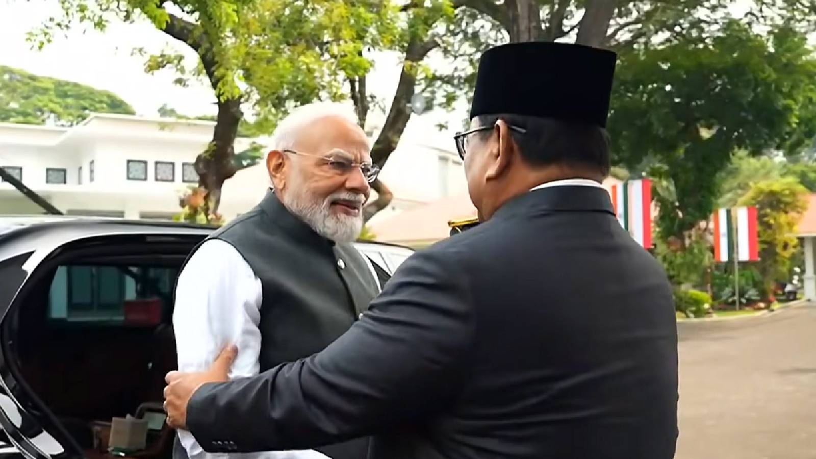 Indian PM Modi receives grand welcome in Jakarta ahead of talks with President Subianto