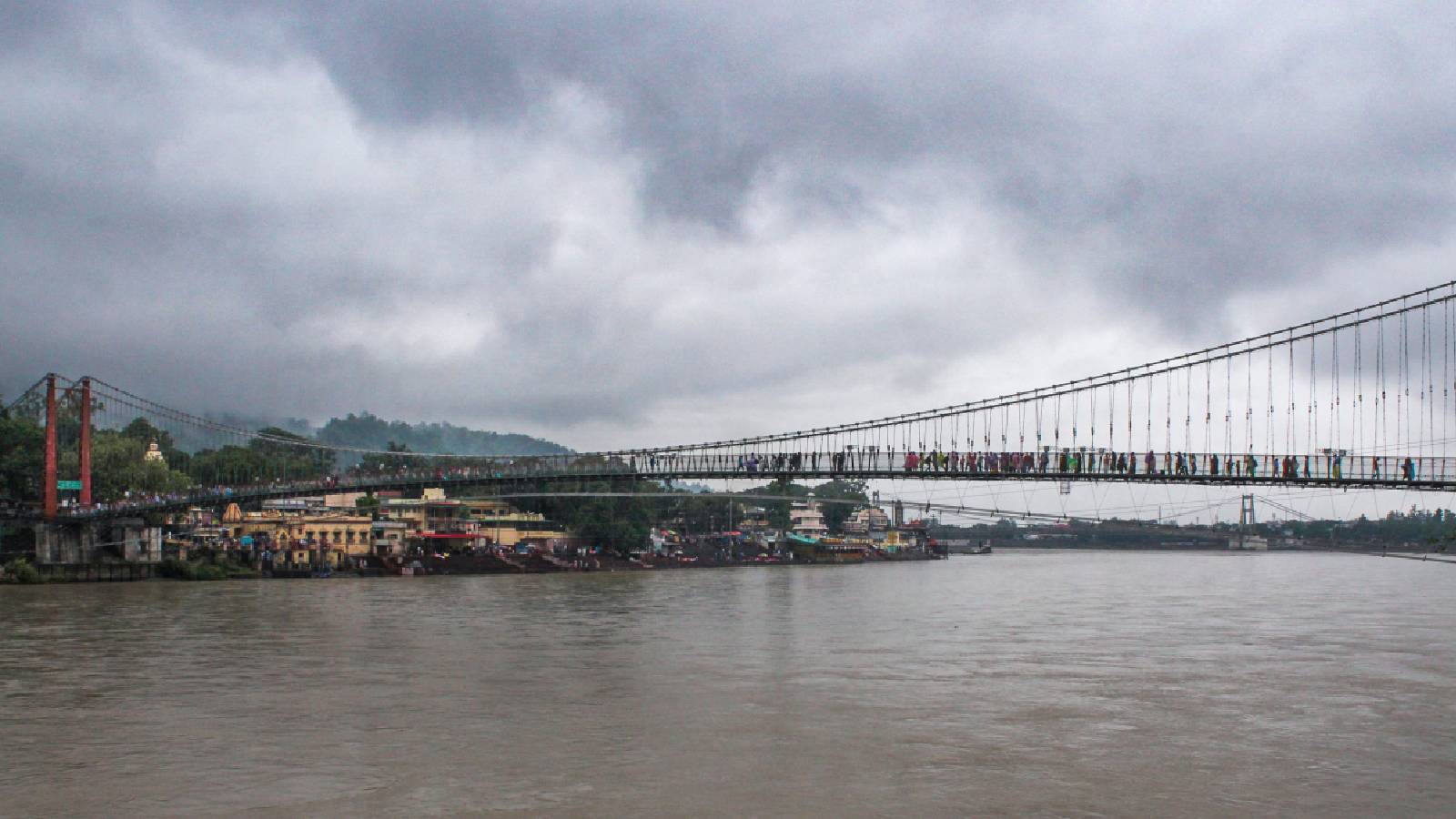 Uttarakhand: Heavy rainfall triggers rockfall, 32 roads closed