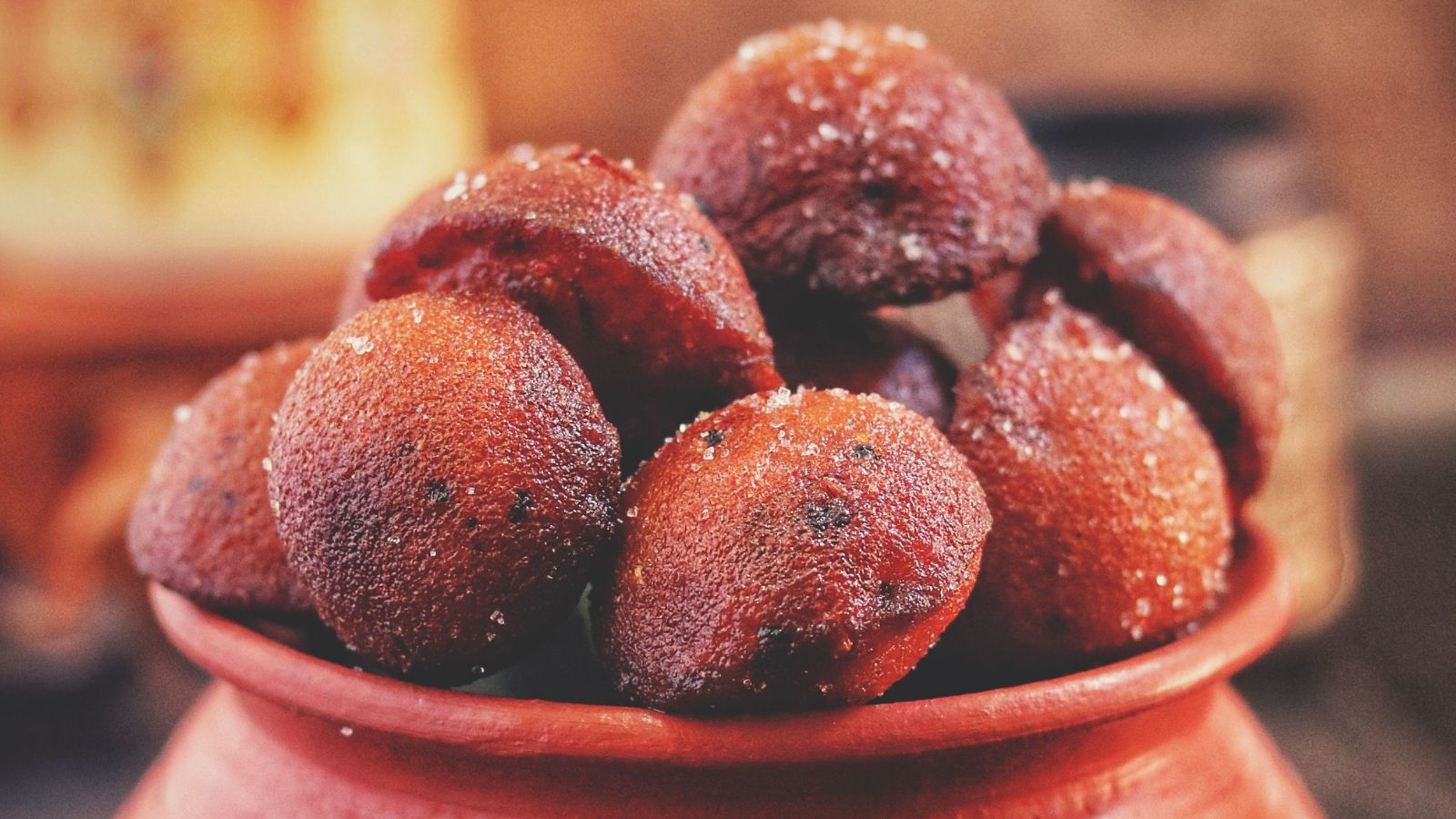 Traditional Kerala unniyappam: Soft and crispy sweet rice fritters