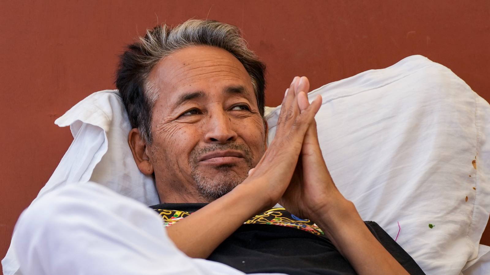 Delhi HC allows to shift Sonam Wangchuk to Medanta Hospital