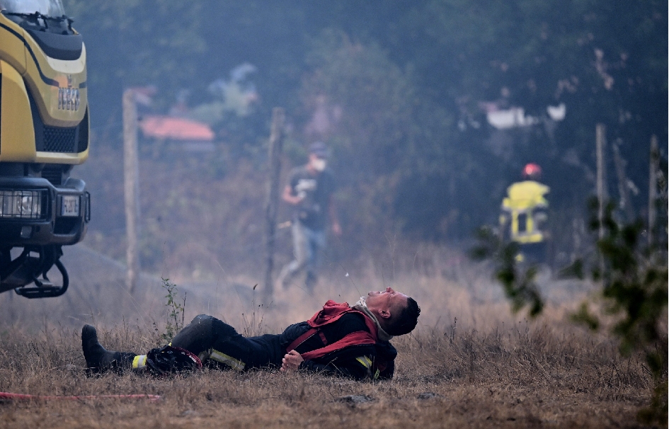 France Wildfire: Tens of thousands of French evacuees return home as cooler weather cools wildfires