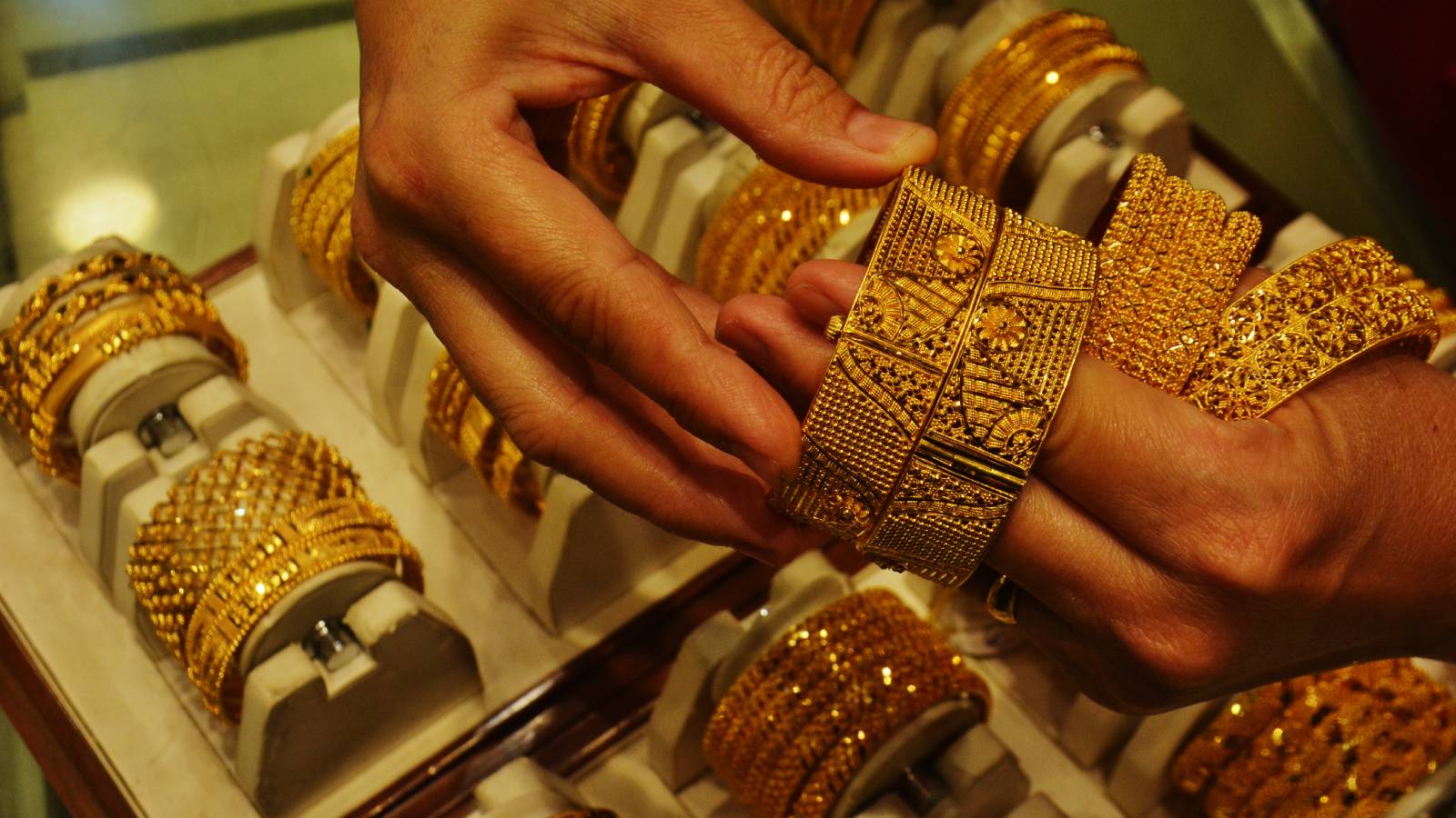 Gold falls for third straight session as high prices reshape Indian buying