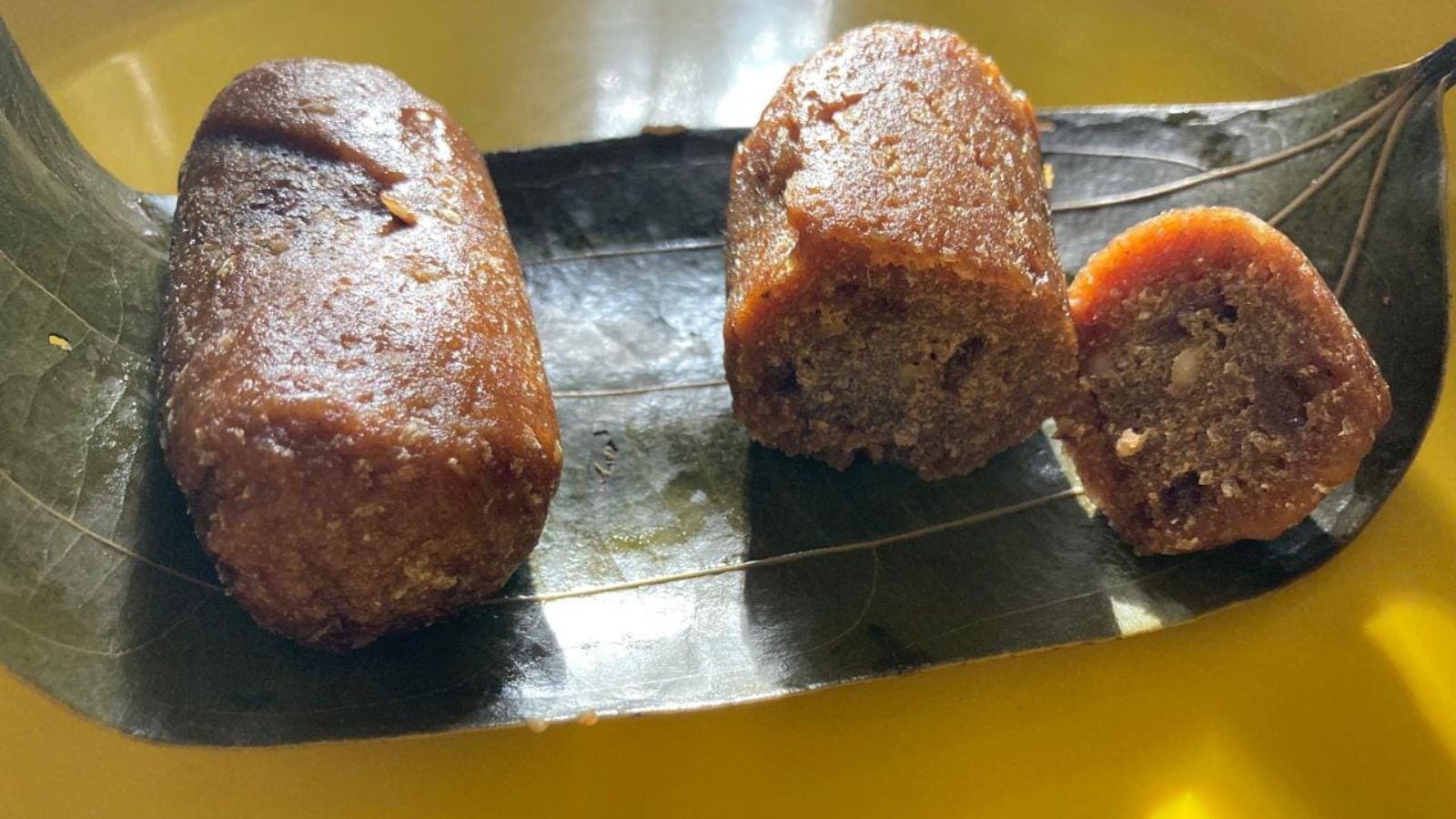 Vayana ila appam, try this super healthy traditional Kerala snack