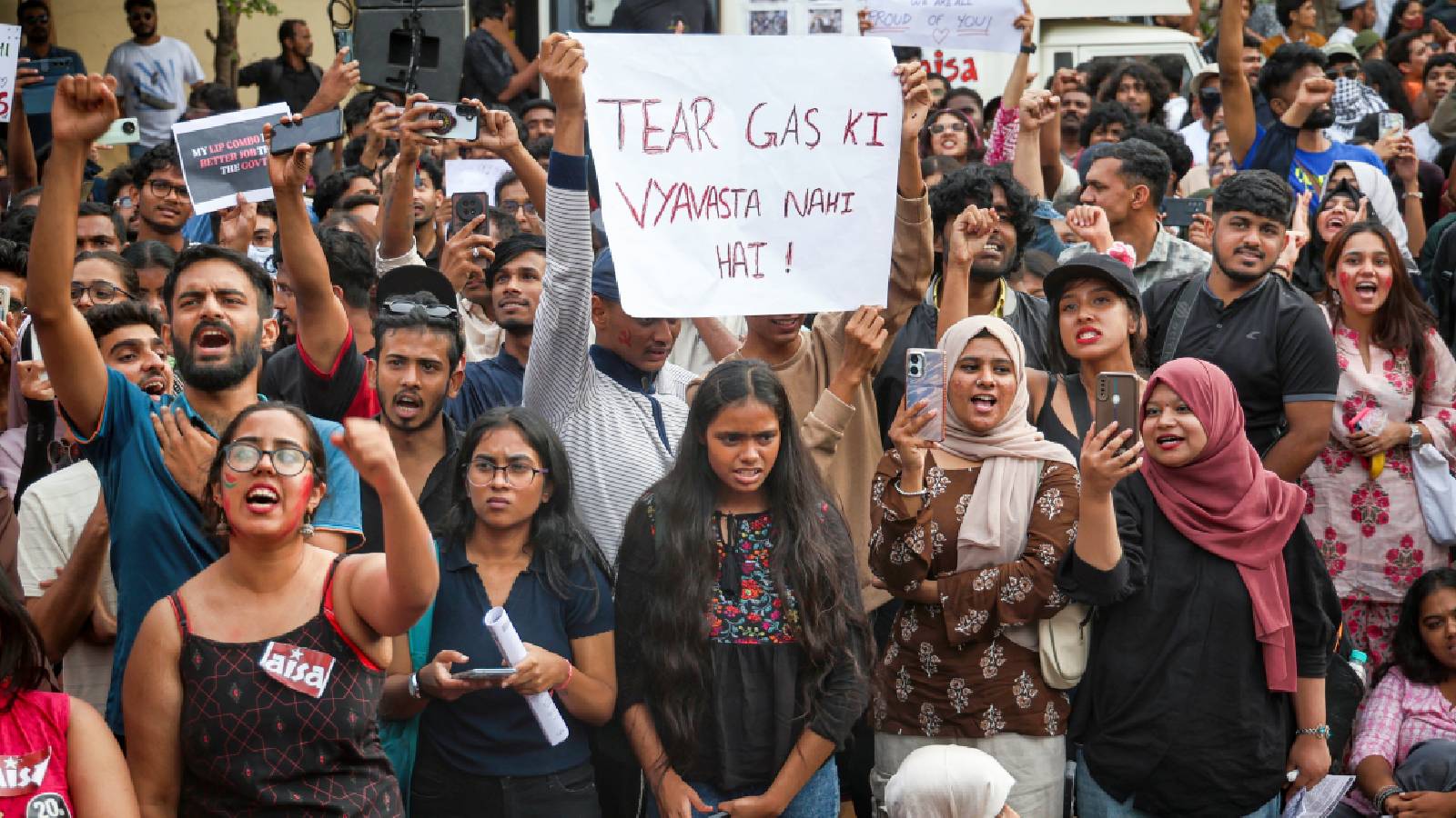 Delhi University witness protest over NEET protest crackdown, students demand apology from VC