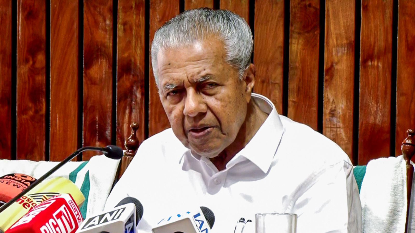 Pinarayi Vijayan seeks rollback of full ‘Vande Mataram’ singing directive