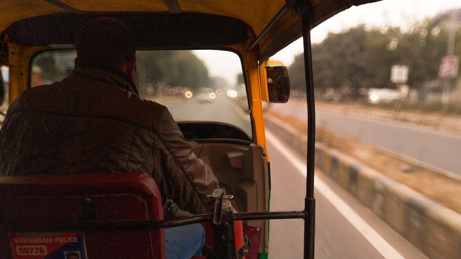 Marathi language now mandatory for cab, auto drivers in Maharashtra