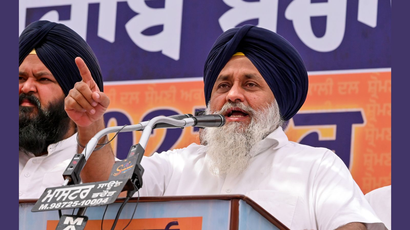 SAD chief Sukhbir Singh Badal attacked in Maharashtra, CM orders probe