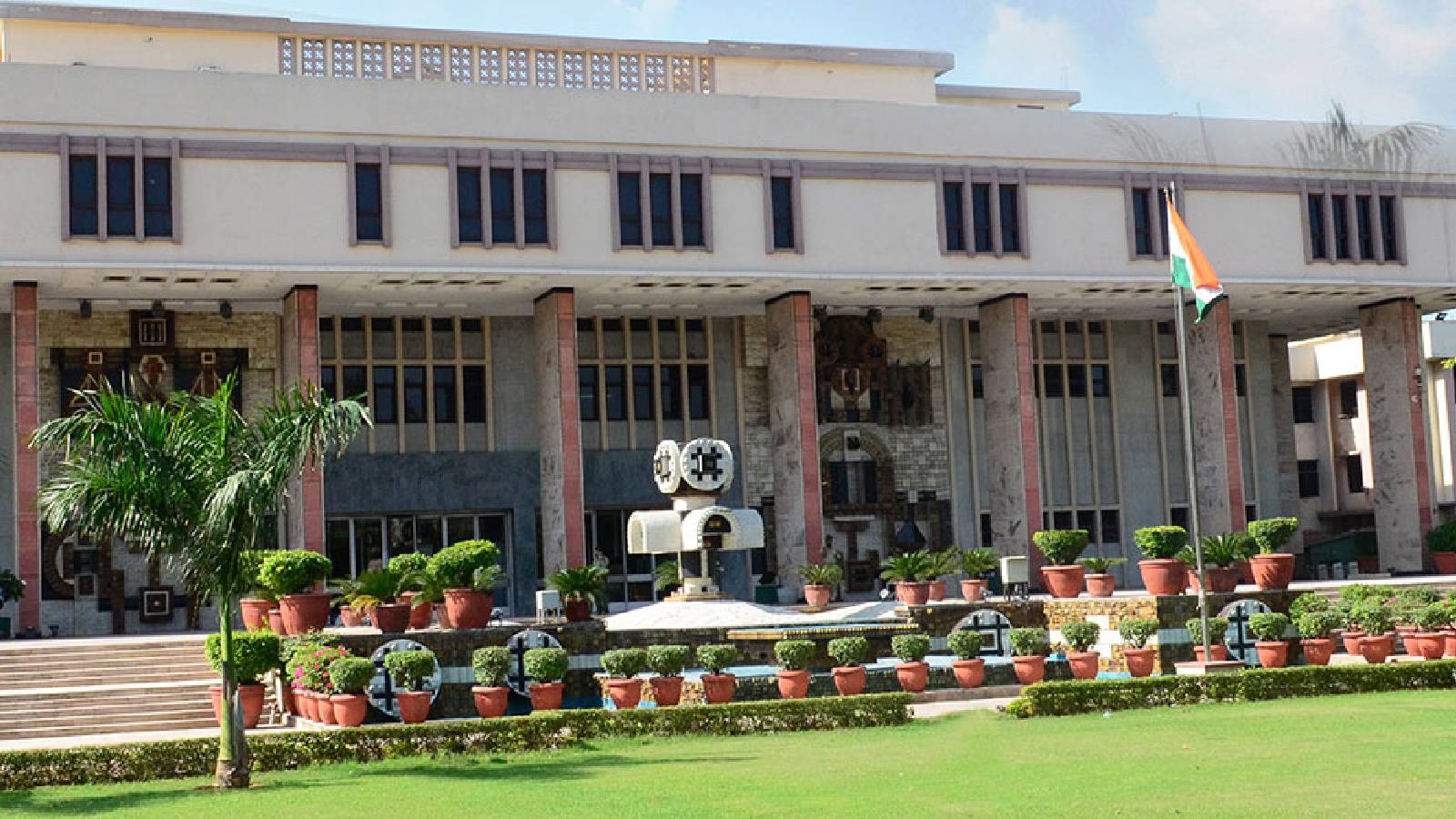 Delhi court grants bail to UK national in seven NIA cases after eight years