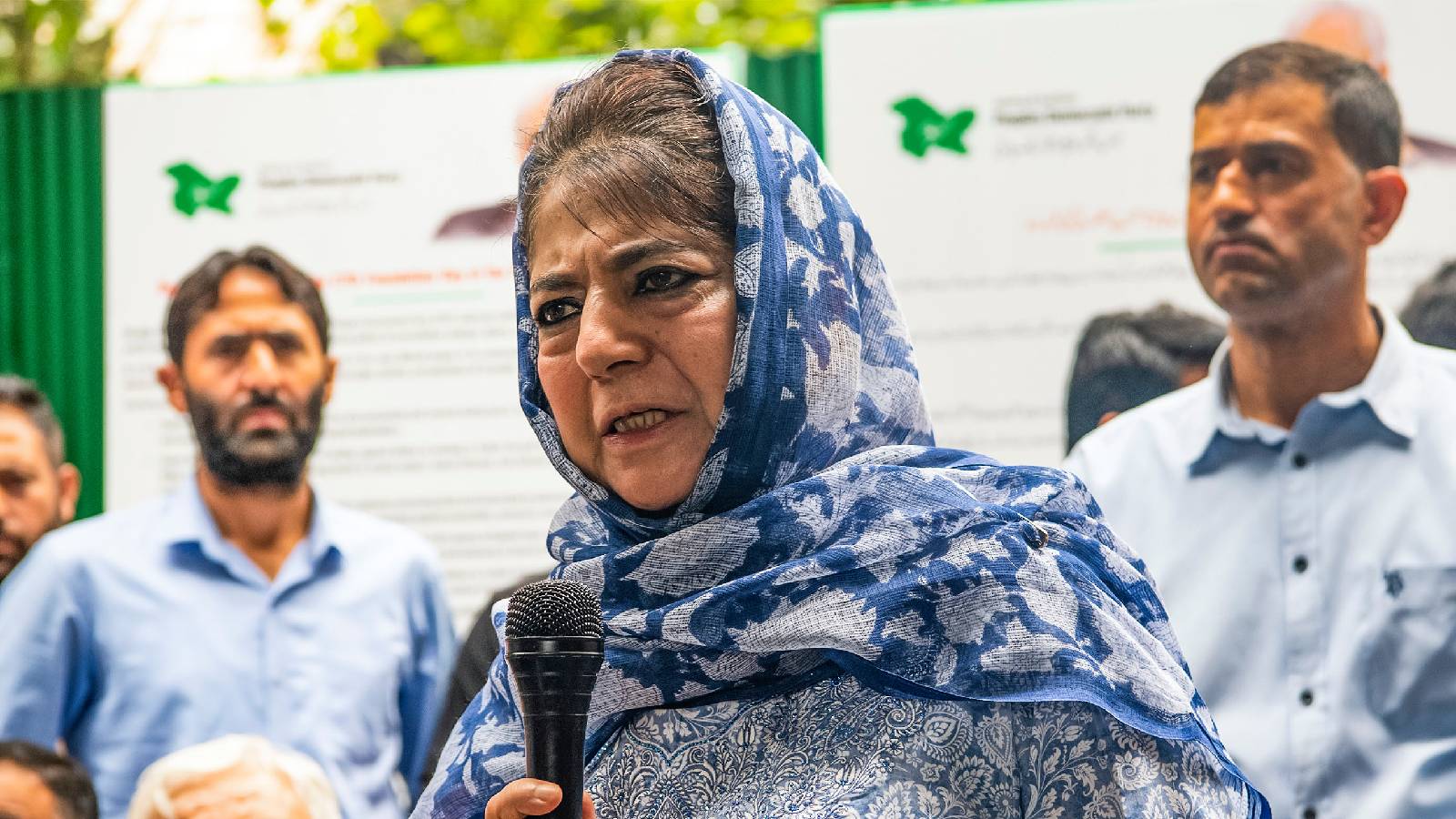 I support Article 370, I'm a dimaagi Naxal: says Mehbooba Mufti