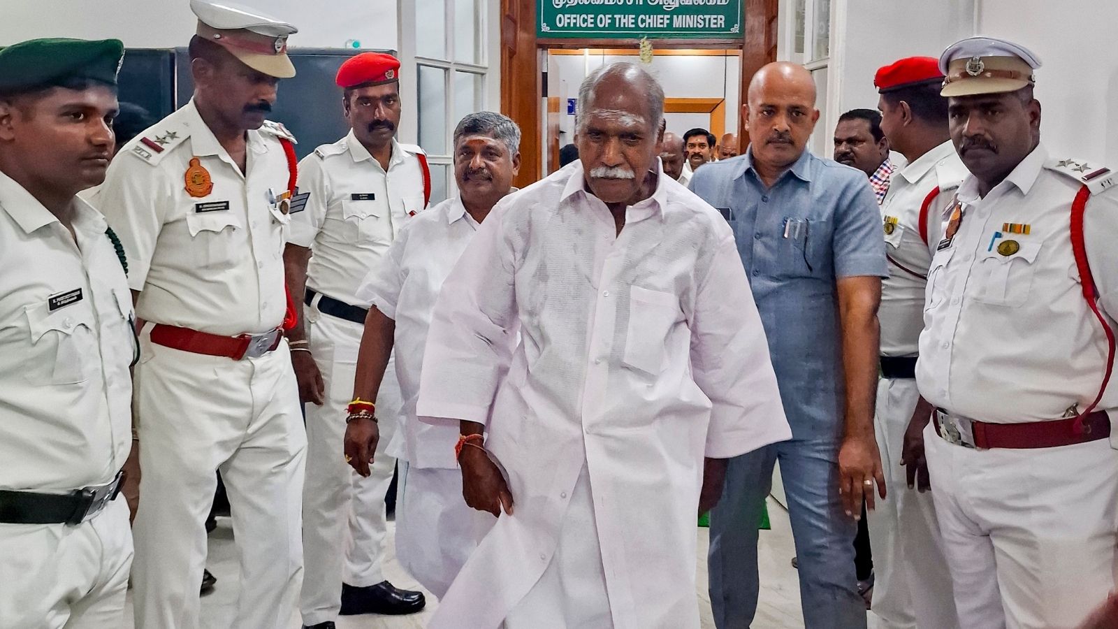 Puducherry CM Rangasamy pushes for statehood, says UT cannot remain without powers