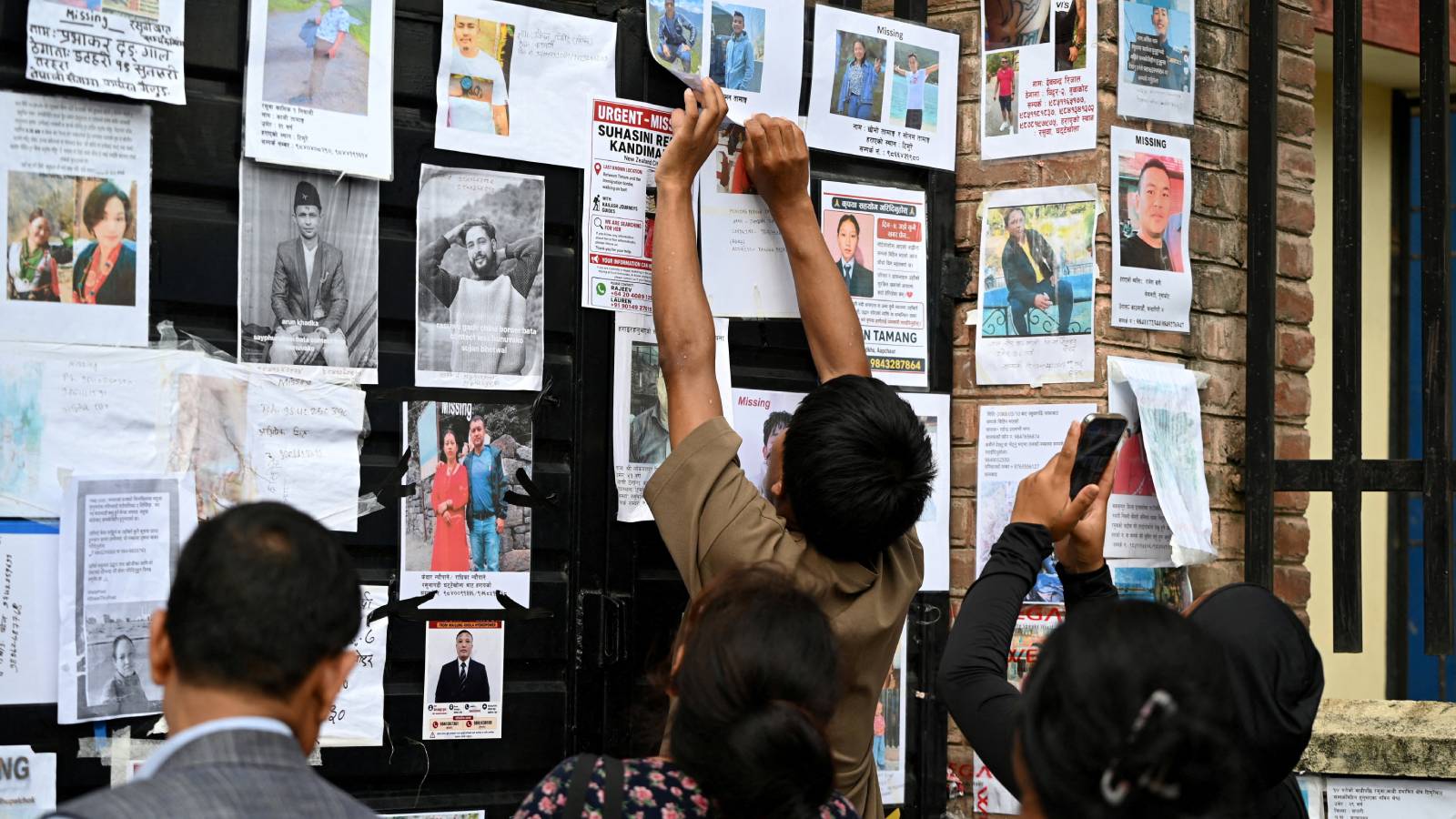 Nepal floods: Death toll climbs to 1,050; nearly 4,000 still missing| September 1 Highlights