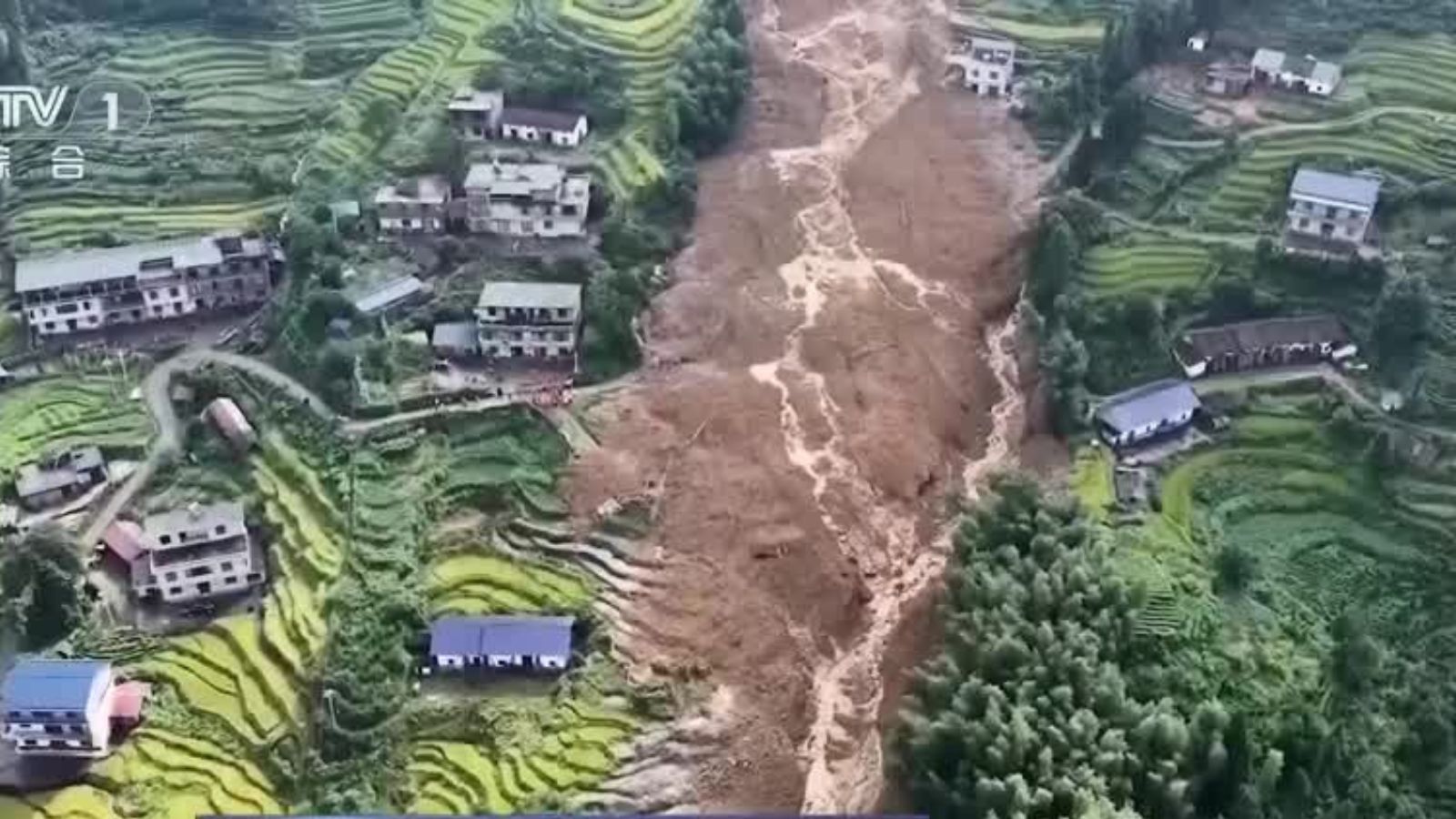 China mudslide kills three, leaves 10 missing after days of torrential rain