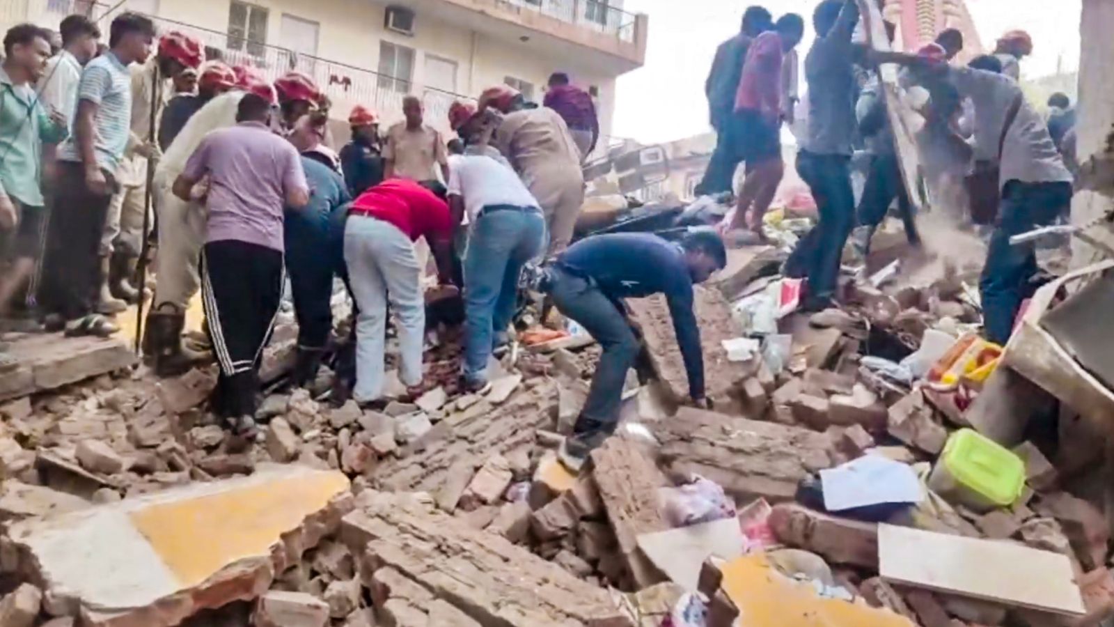 Delhi Police detains alleged owner after Satya Niketan building collapse