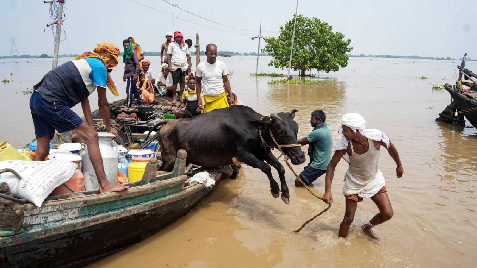 Ganga river rises in Patna, flood-like conditions trigger relief preparations