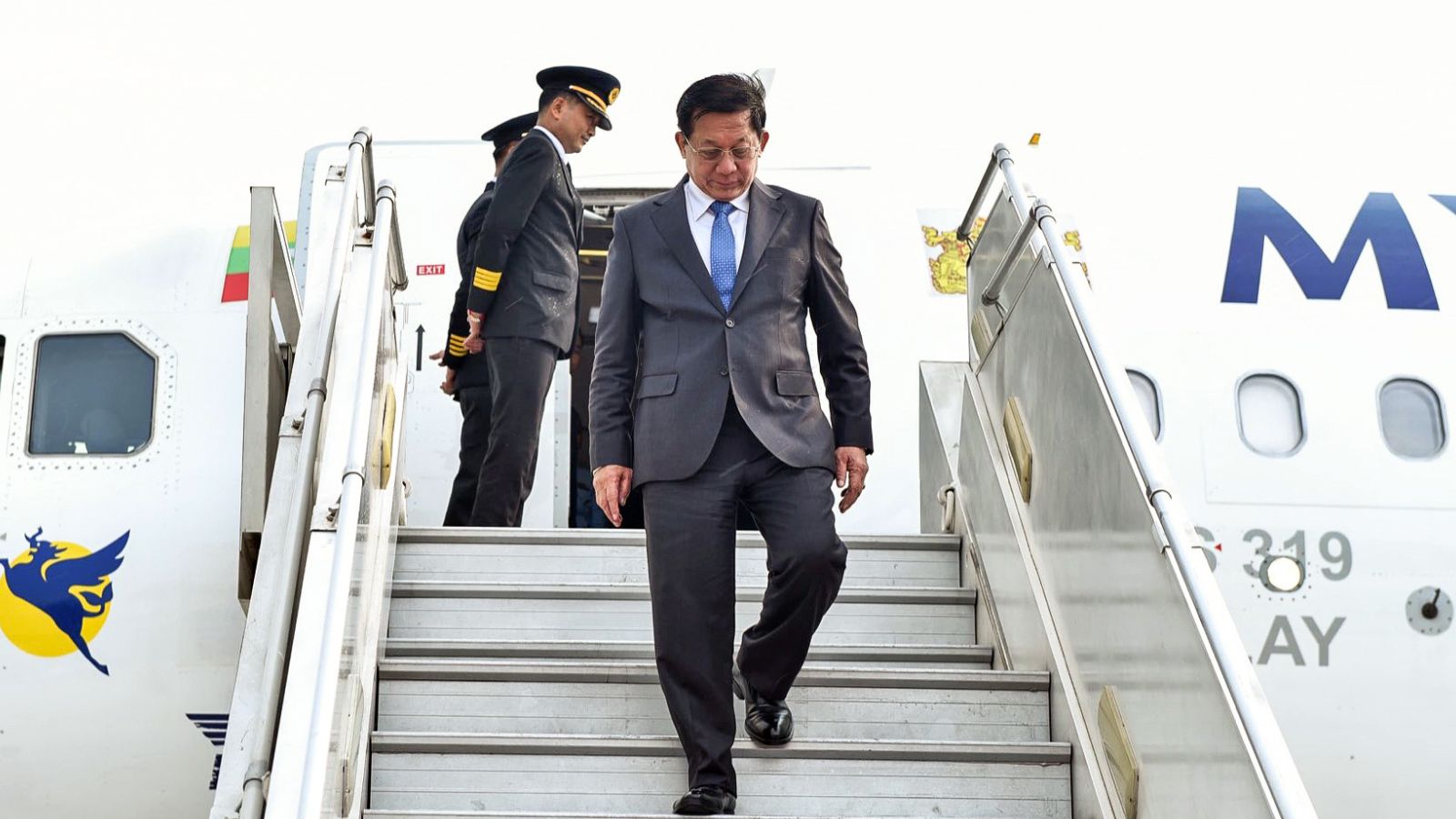 Myanmar leader seeks to rebuild ties with ASEAN on Cambodia visit