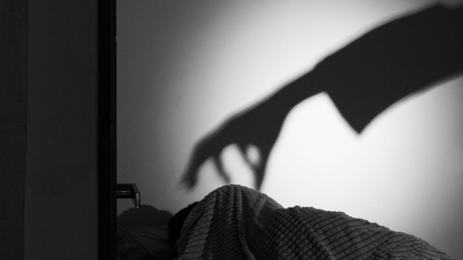 A common symptom of narcolepsy is sleep paralysis.Photo: Pexels/Alvaro Diaz