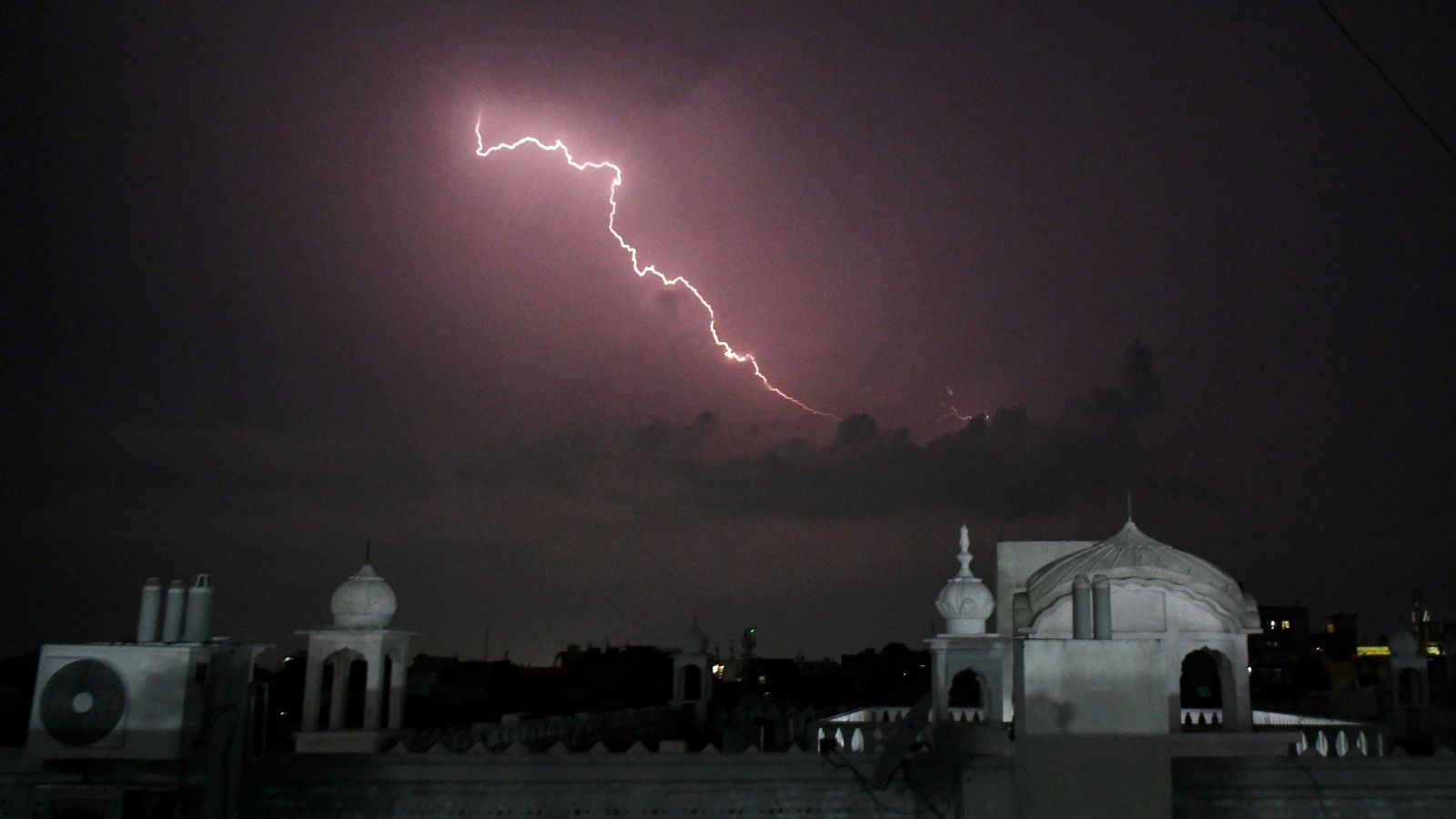 Heavy rain to intensify across Uttar Pradesh, IMD warns of flash flood risk