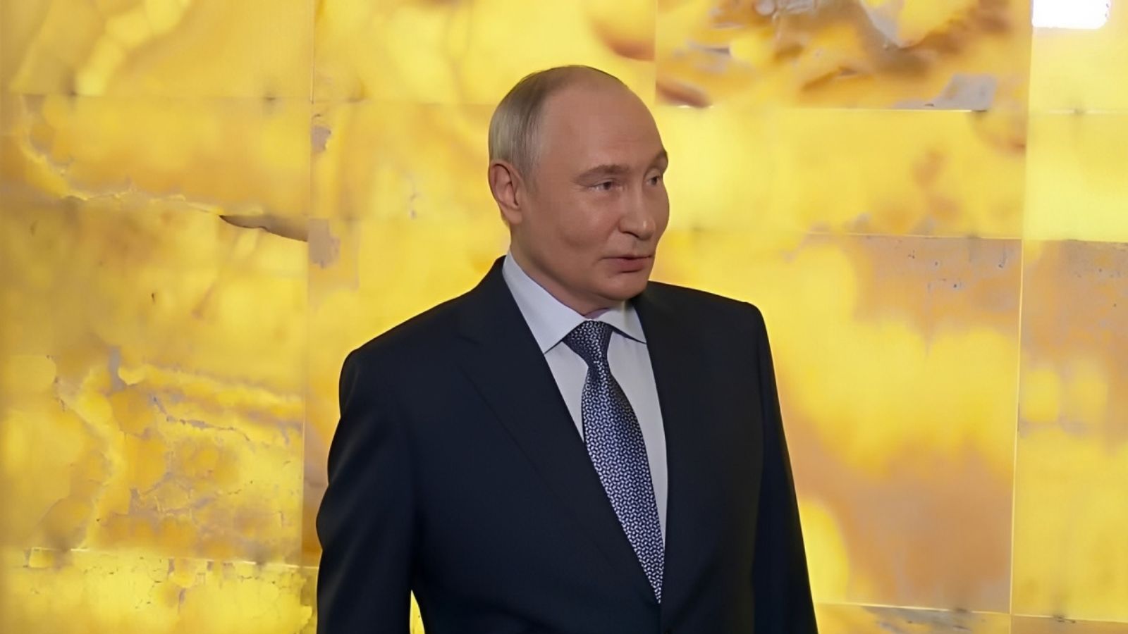 Putin says Russia is ready to help Iran resolve conflit with US, Israel