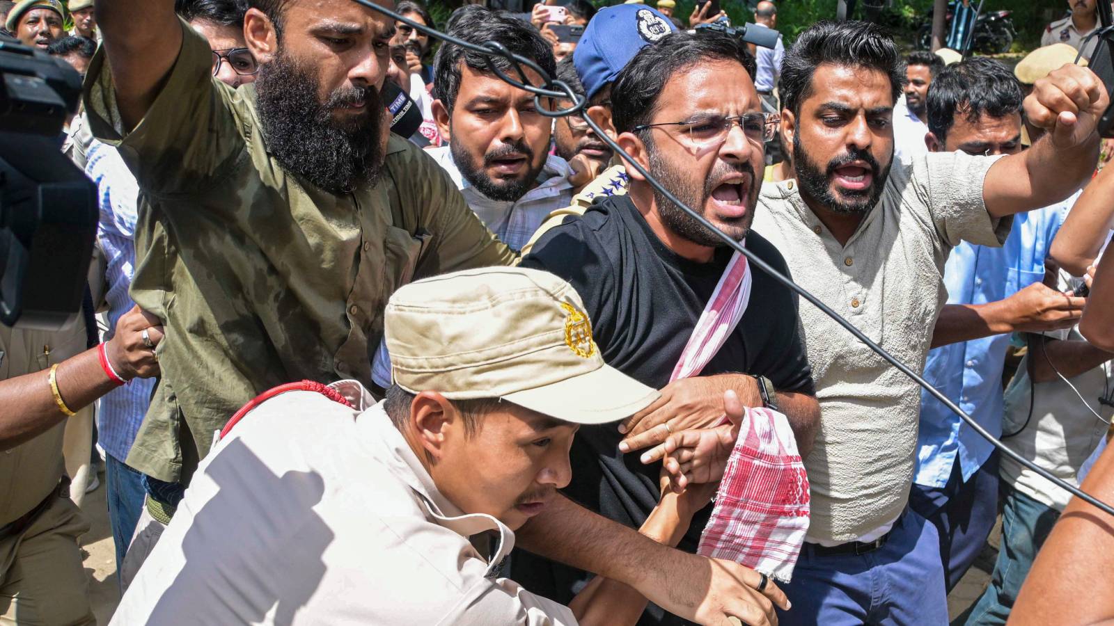Dipke says CJP supporters detained by Assam Police; What are the 'cockroaches' doing there?