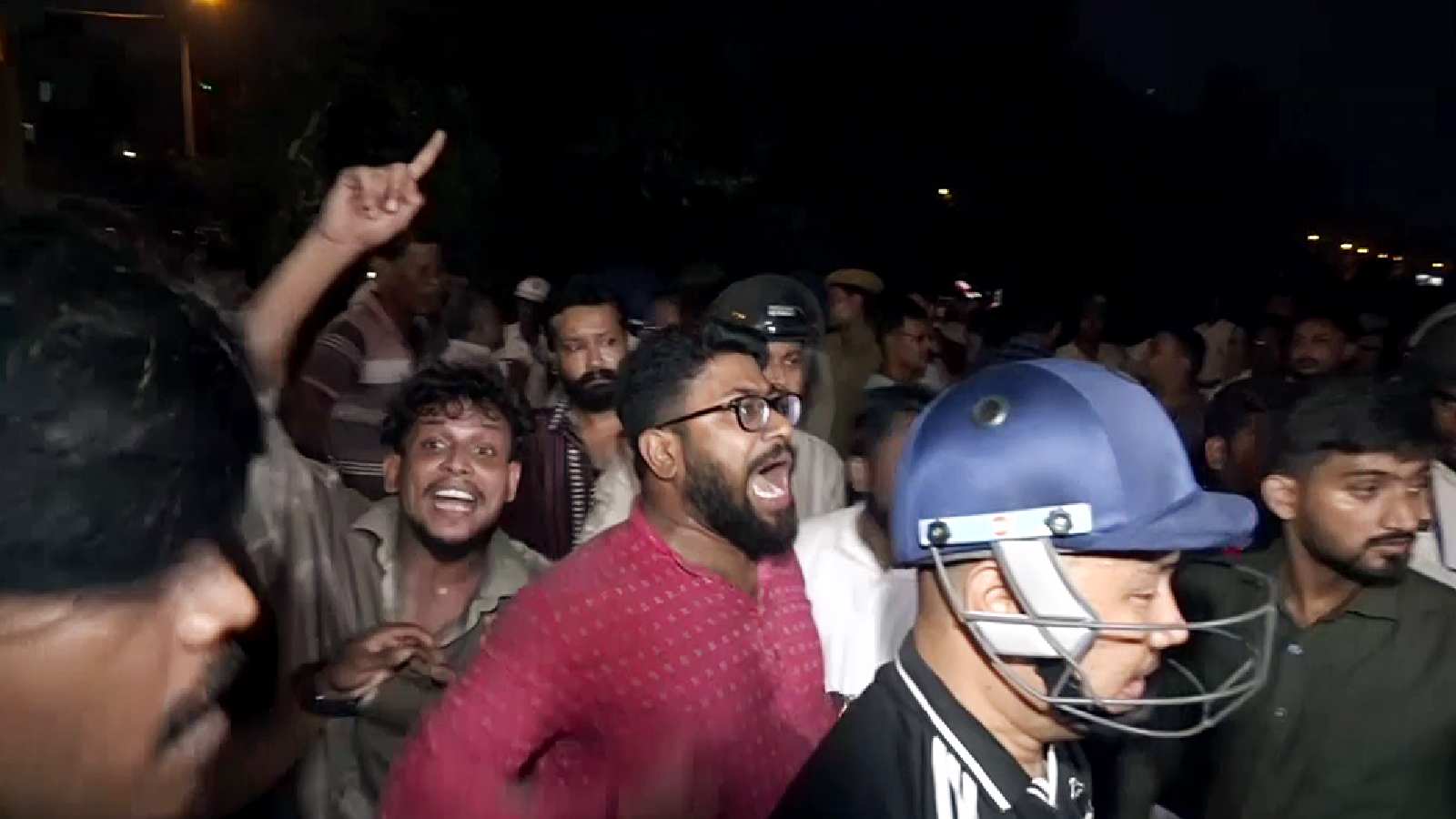 Clash erupts at Satyajit Ray Film and Television Institute in Kolkata