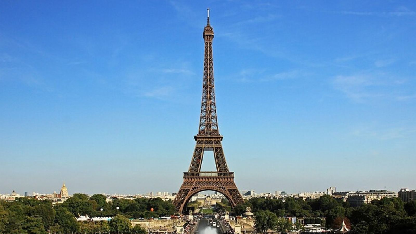 Eiffel Tower chief to step down after female staff excluded during BAPS religious visit