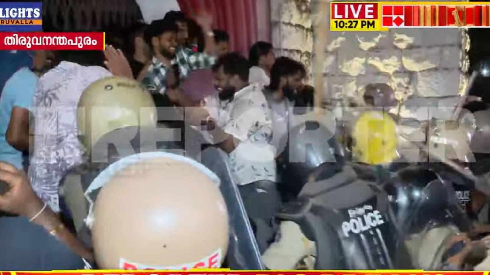 Youth Congress march turns violent in Keralam