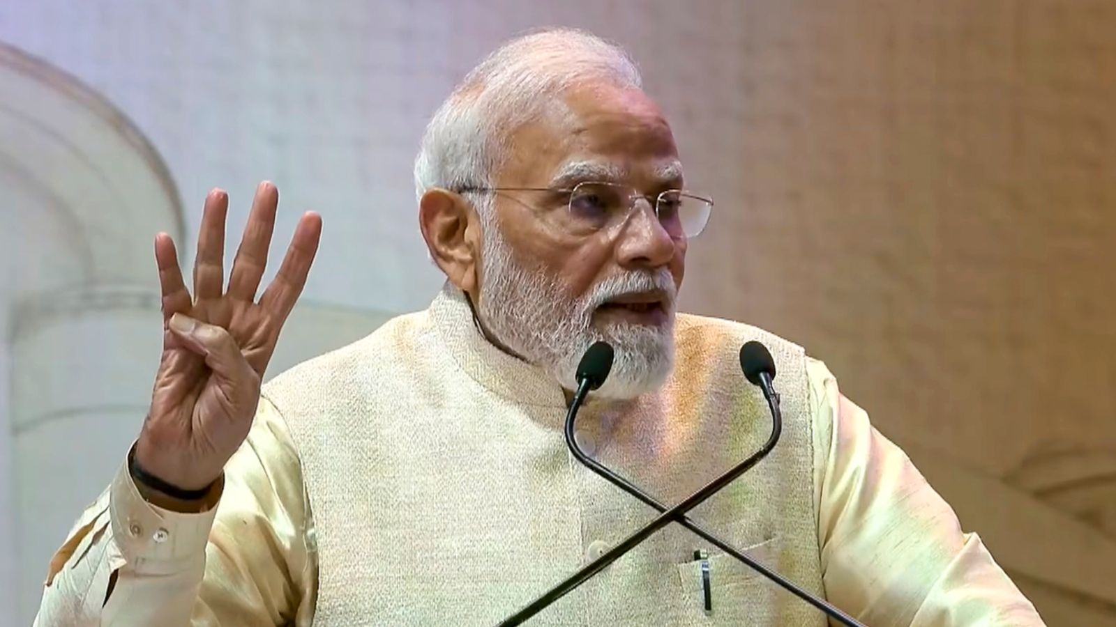 PM Modi calls for more youth to join public services
