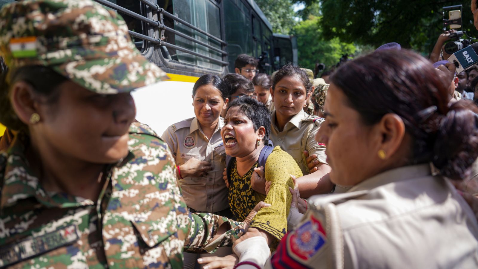 CEC row LIVE: AISA activists return to Jantar Mantar a day after mass detentions