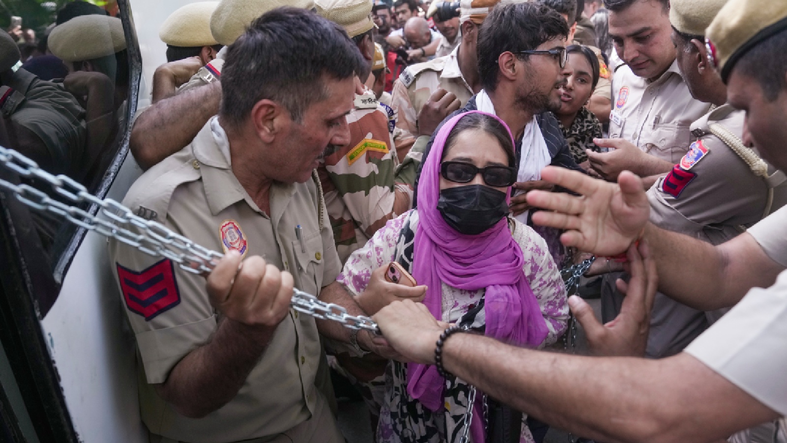 Delhi Police reject claims of assault on female protesters during Jantar Mantar protests