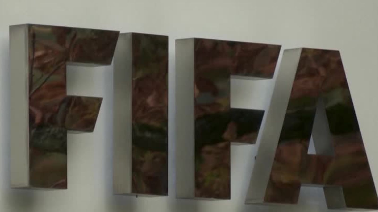 Former Tottenham defender Vega to challenge Infantino for FIFA presidency