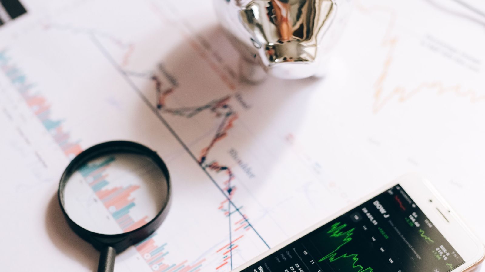 Equity funds will get slightly affected by market fluctuations. Photo: Pexels/ Leeloo The First