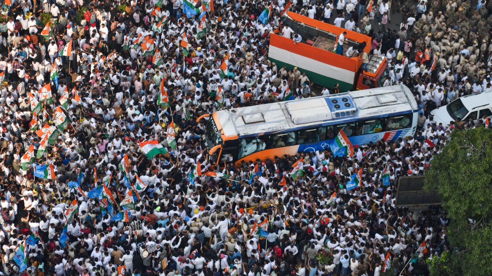CEC row LIVE: Rahul Gandhi, Kharge, other Opposition leaders file SC plea alleging SIR irregularities