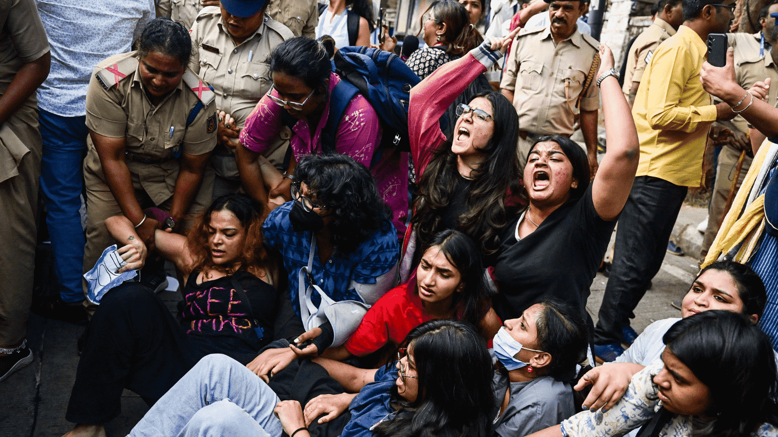 Bengaluru police action against anti-SIR protesters to be reviewed: Karnataka Home Minister Priyank Kharge