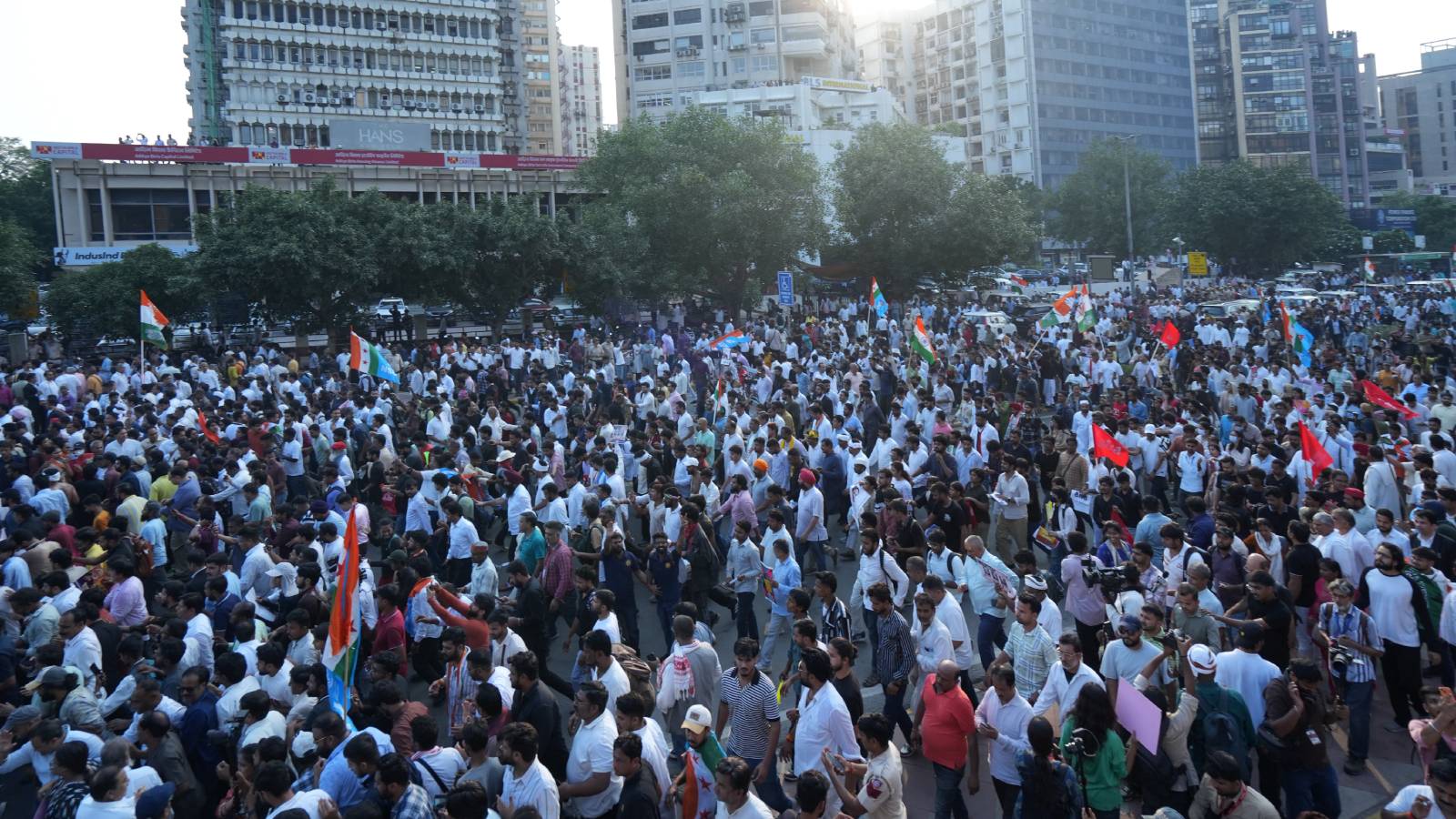 Delhi Police register two FIRs over INDIA bloc’s protest march to Supreme Court