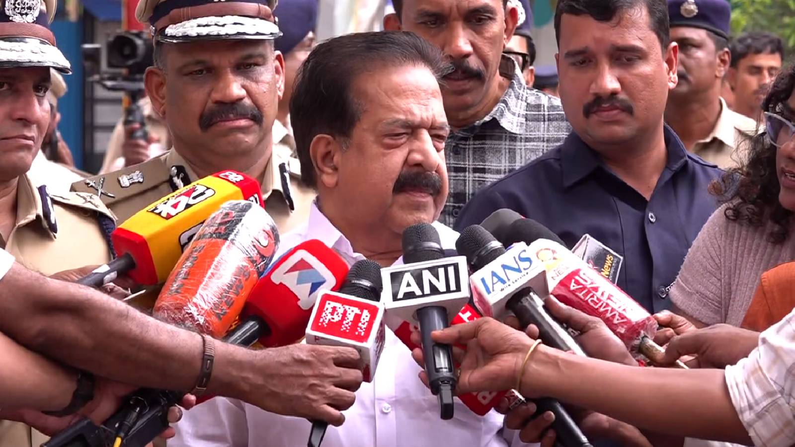 Kochi synagogue arson attack being taken seriously, suspect under interrogation: Home Minister Chennithala