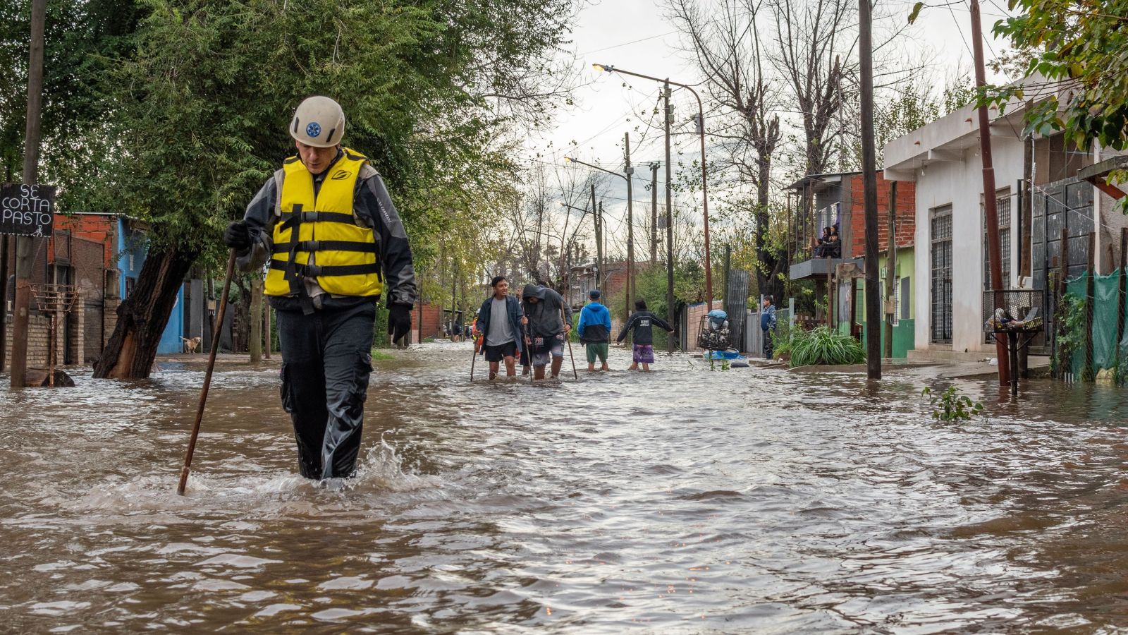 El Niño-linked floods hit South America, displacing thousands