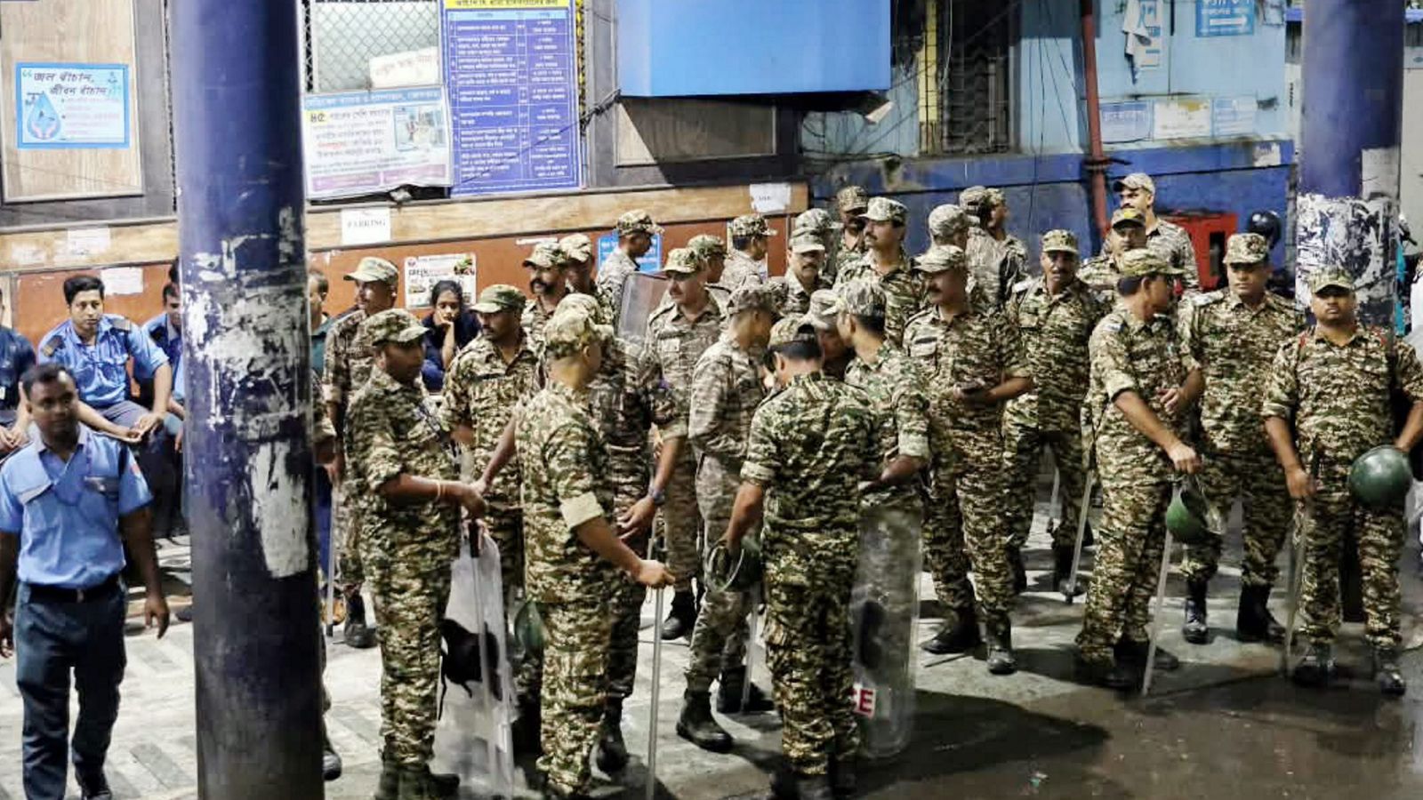 Kolkata stampede: Seven arrested, 14 detained after 19 killed at Durga Puja pandal