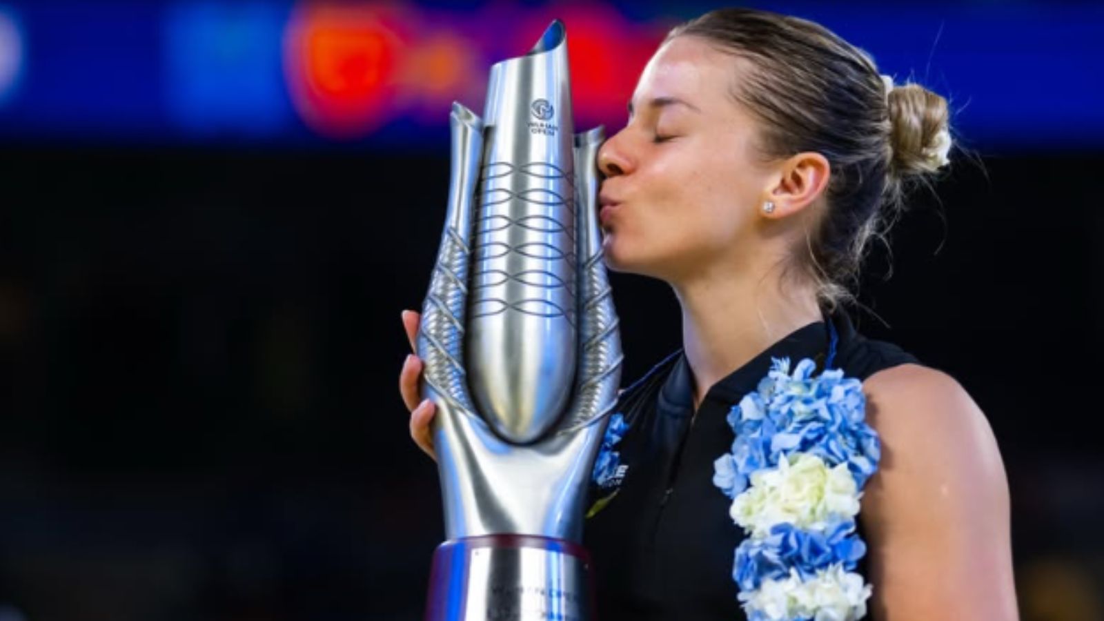 Chwalinska rallies from a set down to win maiden WTA title in Wuhan