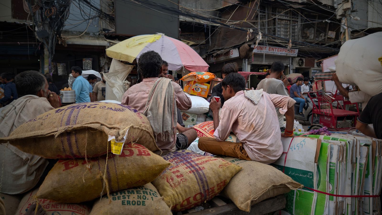 Extreme poverty in India drops, yet top 10% earns more: World Bank