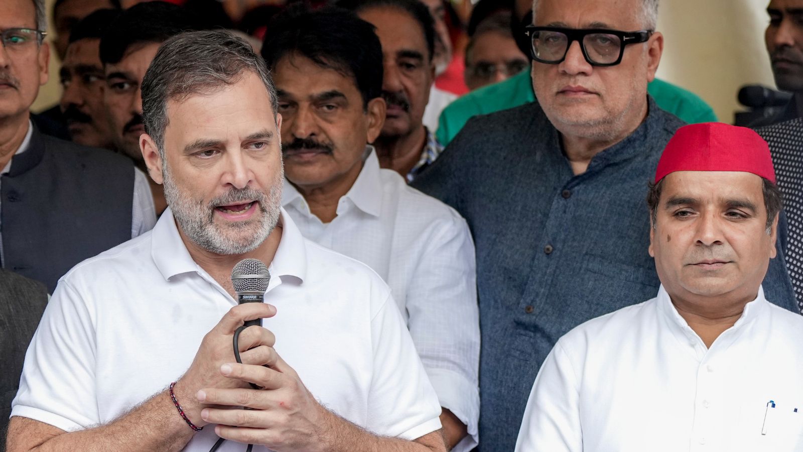 Rahul Gandhi invites public to join INDIA bloc march, Delhi Police flags lack of permission
