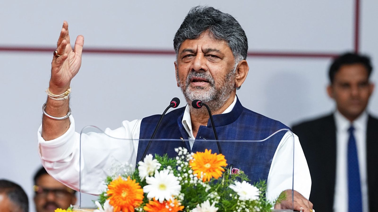 Rs 8 milk price hike to raise farmers' earnings, says Karnataka CM