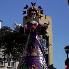 Ahead of Day of the Dead, giant La Catrina statue comes to California