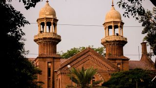 Pakistan court suspends order to expel Afghan medical students