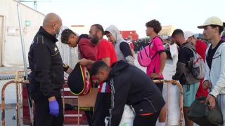 Italy, Spain extend border checks for 15 days amid Ceuta migrant row