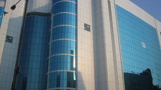 SEBI mandates colour-coded Credit Risk-o-Meter for debt securities