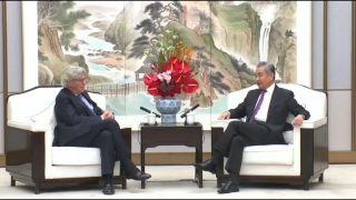 China calls on US to jointly govern AI and keep it under human control